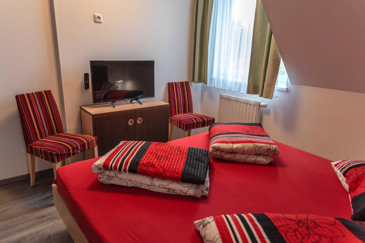 Haus Inselperle Mit Blick Auf Den Bodden Apartment Alt Reddevitz Ruang foto